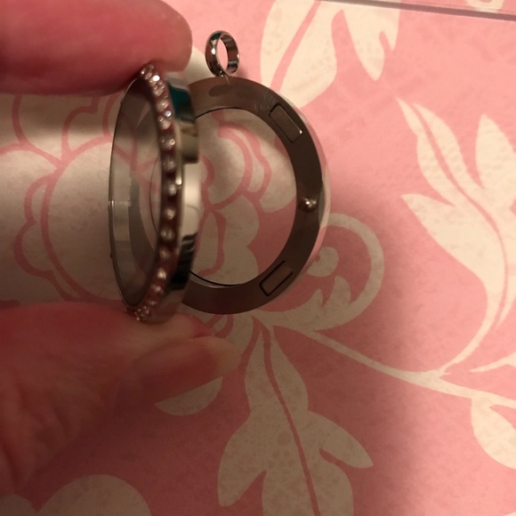 Origami Owl Silver locket w/ Crystals - Picture 3 of 5